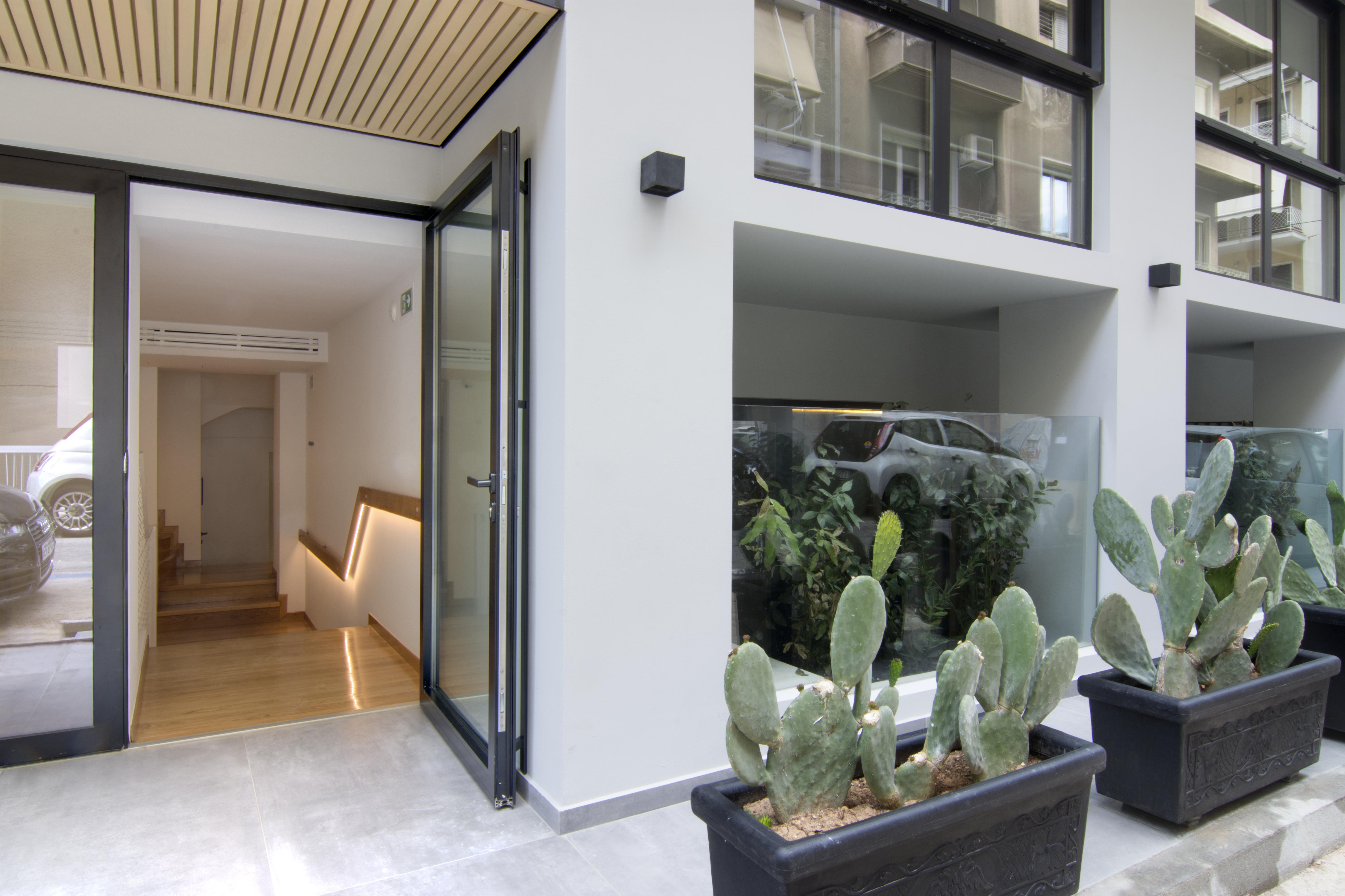 Hotel Coco-Mat Athens Jumelle Exteriér fotografie The entrance of the house