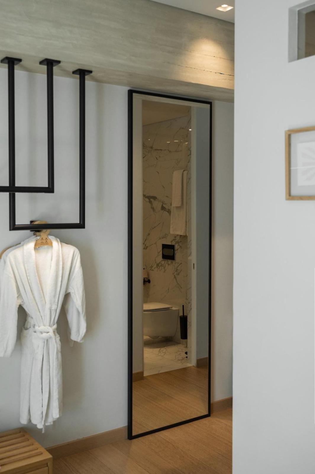 Hotel Coco-Mat Athens Jumelle Exteriér fotografie A bathrobe hanging on a hanger